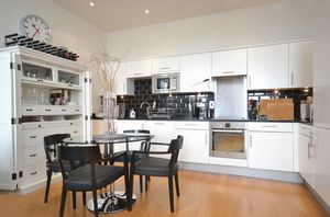 Kitchen- click for photo gallery